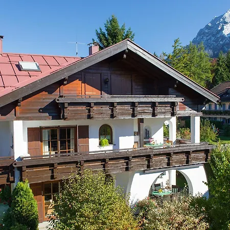 Haus Am Fuggerpark Apartment